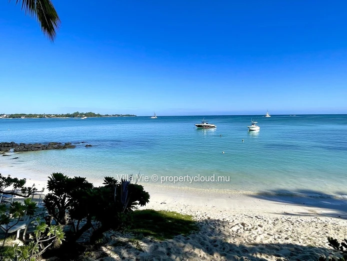 Grand Baie - Charmante villa de 3 chambres pieds dans l'eau