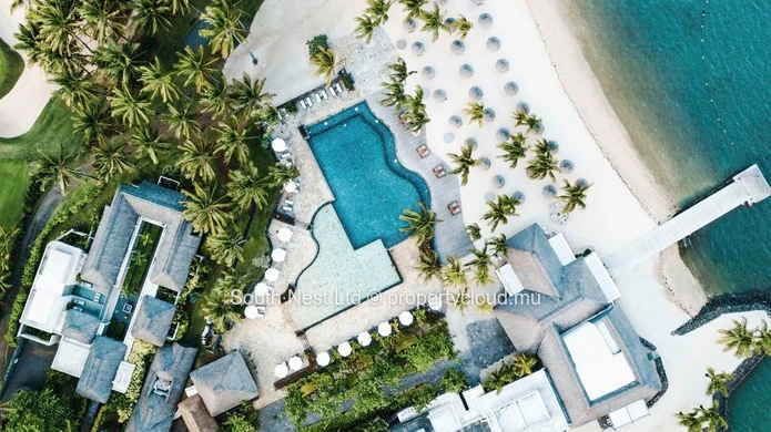 Villa neuve de 4 chambres de plain-pied avec vue sur le golf dans un domaine prestigieux