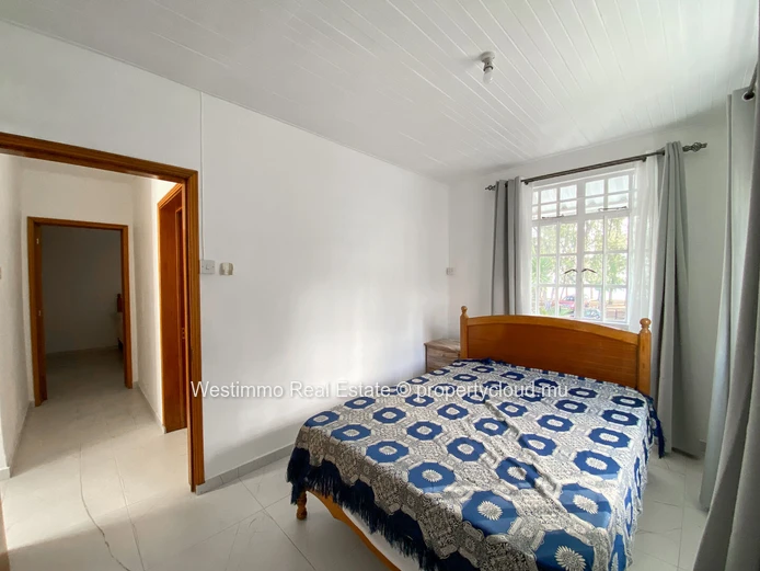 Exclusive - Furnished house facing the beach for rent in Flic en Flac