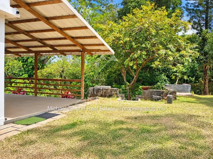 Villa rénovée pleine de charme dans un cadre paisible – Mont Loisir