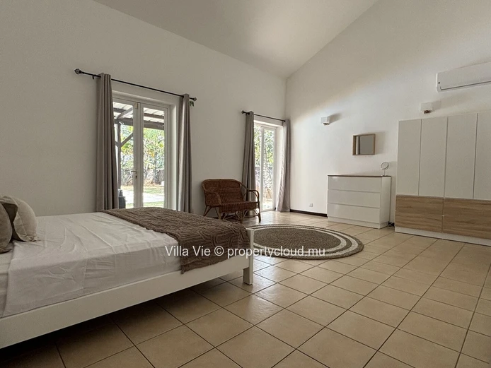 Roches Noires - 3-bedroom family home with swimming pool
