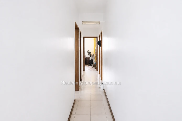 Furnished apartment with mountain views in a secure residence