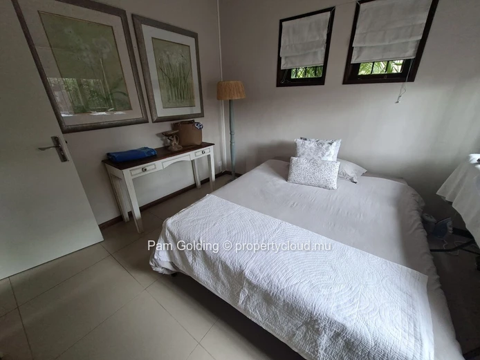 Villa de caractère à vendre – Les Lauriers, Calodyne