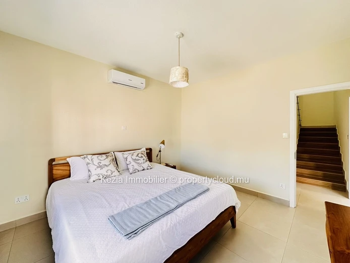 A Spacious Family Villa In Pereybere