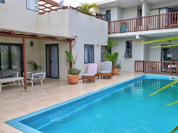 5 Bedroom Villa