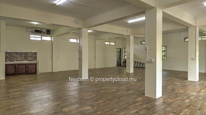 Immeuble commercial 
