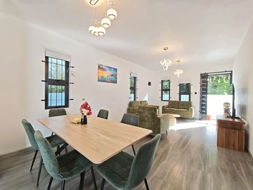 4 Bedroom Villa