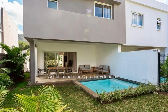 Location long terme de luxe – Duplex contemporain