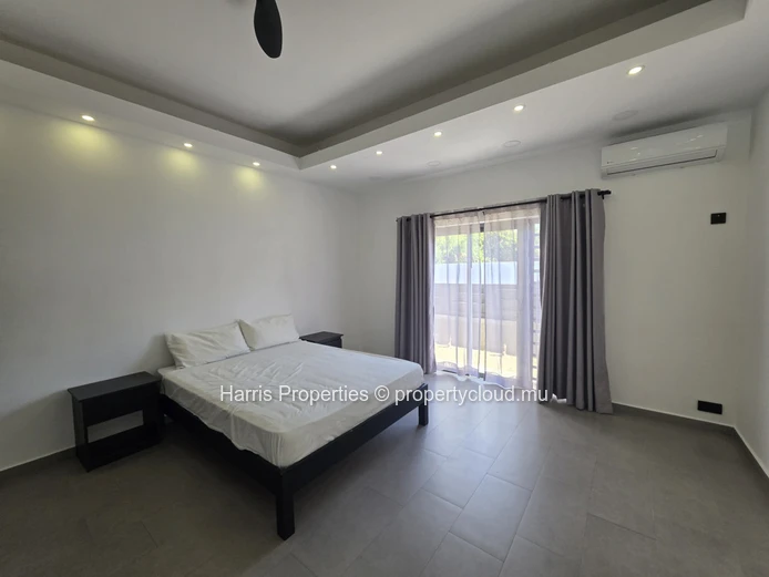 Magnifique villa en duplex meublée à louer au cœur de Grand Baie