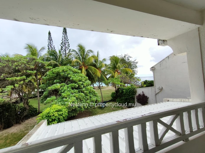 4-bedroom townhouse on beachfront 