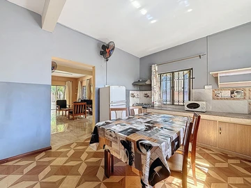 5 Bedroom House