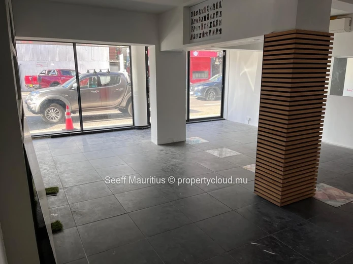 Prime High Visibility Commercial Space