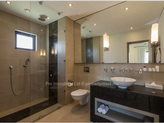Exquisite furnished first-floor apartment, just renovated with taste and now available for sale at the esteemed Anahi...
