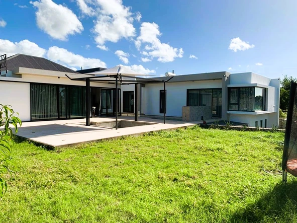 Villa for sale in Calodyne