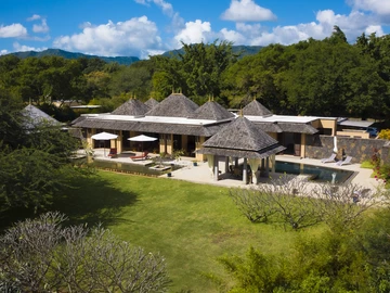 4 Bedroom Villa