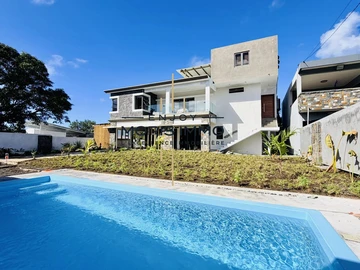 5 Bedroom Villa