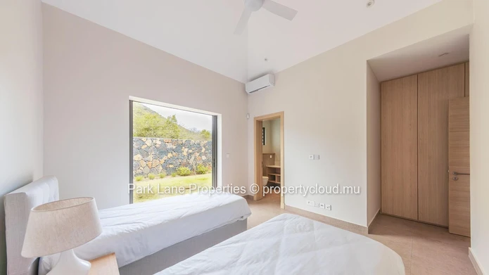 Élégante villa de 4 chambres avec vue panoramique sur la montagne et piscine privée