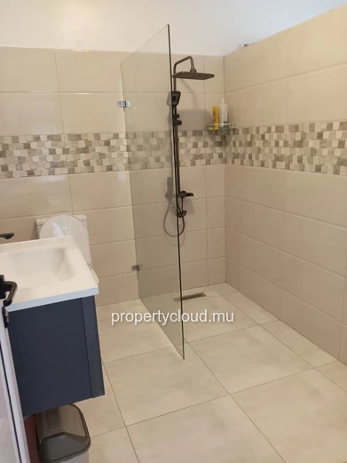 Villa Neuve à Vendre – Calodyne (Achevée en août 2025)