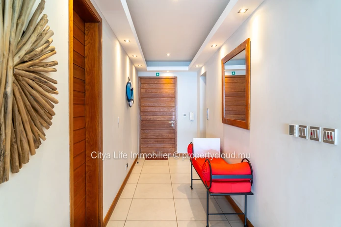 Penthouse meublé de 3 chambres avec piscine à Pointe aux Biches