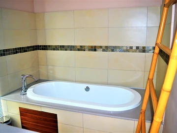 3 Bedroom Commercial Property