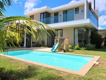 4 Bedroom Villa