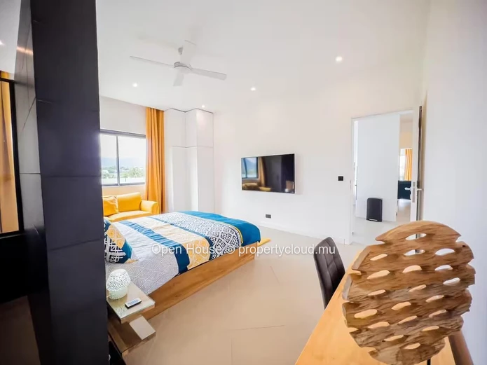 Luxury 3-Bedroom Penthouse with Private Pool in Tamarin (Sole Mandate)