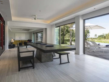 5 Bedroom Villa