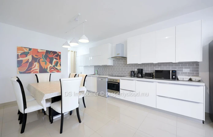 Appartement R+2 De 3 Chambres À Vendre À Péreybère - Nord - Accessible Aux Non-Citoyens
