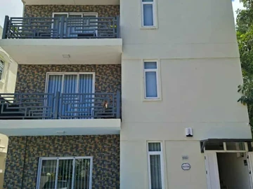 5 Bedroom Apartment
