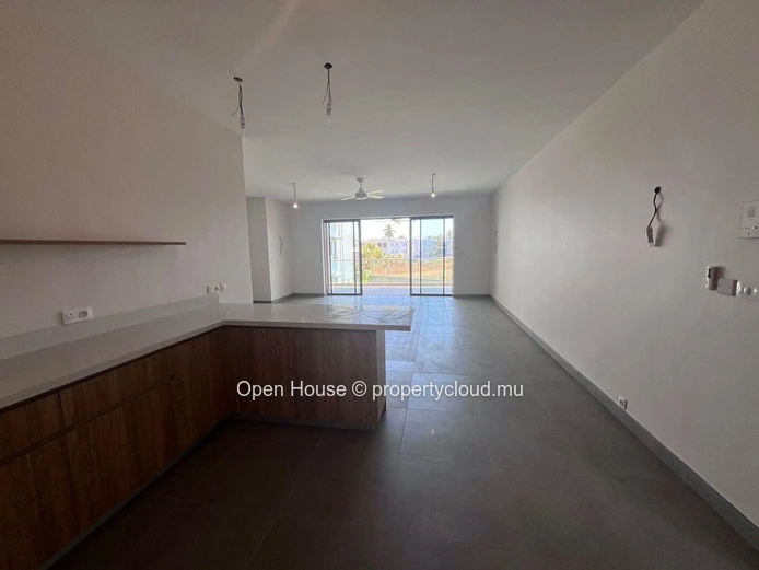Luxury PDS Penthouse in Trou aux Biches with Stunning Views and Amenities! 177m² living area, communal pools, and mor...