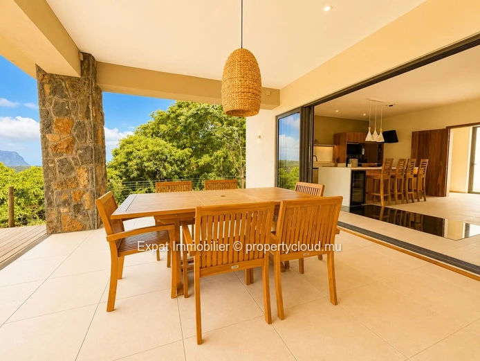 Exceptional 3-Bedroom Villa with Office for Rent at Domaine de Palmyre