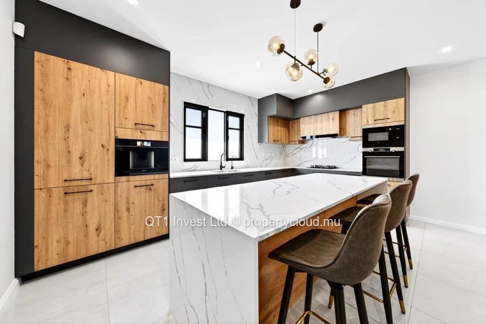 Luxury Turnkey Villa In Pereybere