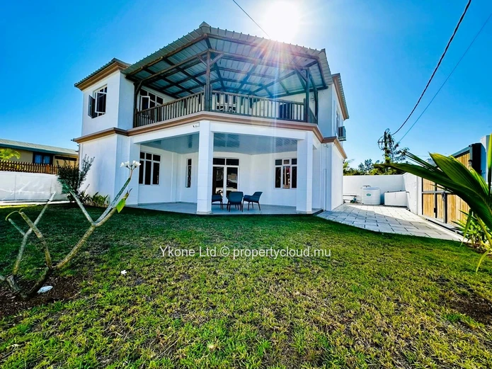 House For Sale In Flic en Flac