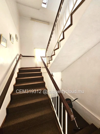 Maison 4 Chambres à Vendre – Coromandel 