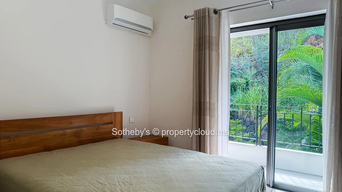 Sea View Spotlight