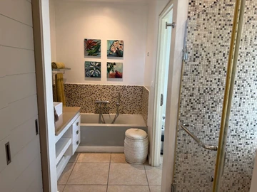 4 Bedroom Apartment