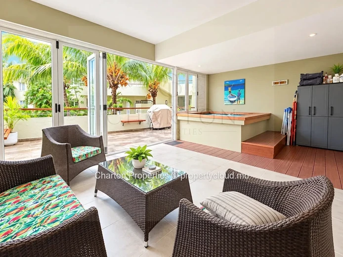 Appartement d’une chambre avec piscine privative et balcon-terrasse à Bain-Bœuf