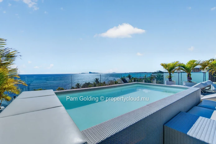 Penthouse d’exception avec vue mer à vendre | Pointe aux Canonniers, Île Maurice