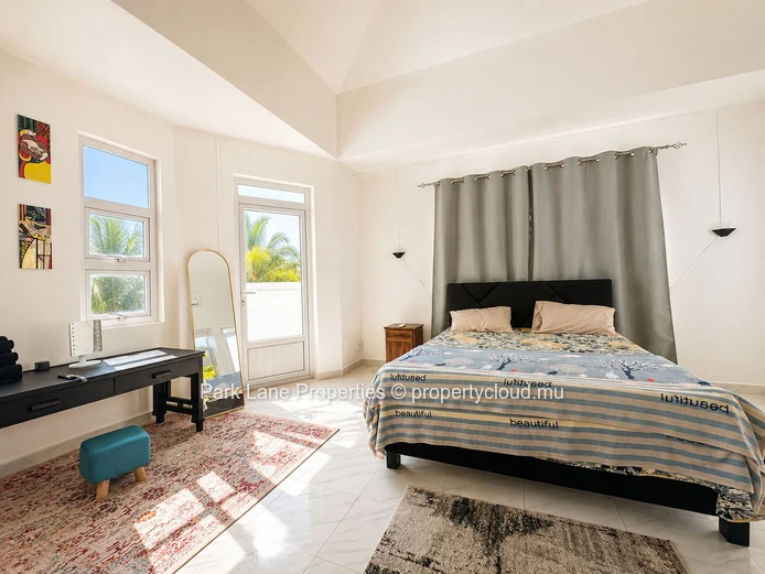 Family home with private pool for rent in Goodlands
