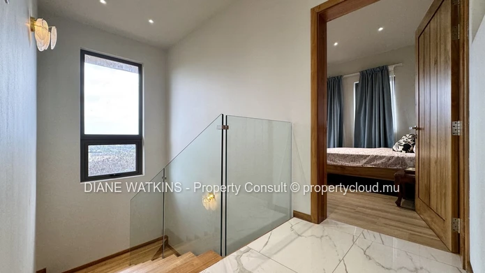 Contemporary 4-Bedroom House with Private Pool for Rent in Flic en Flac