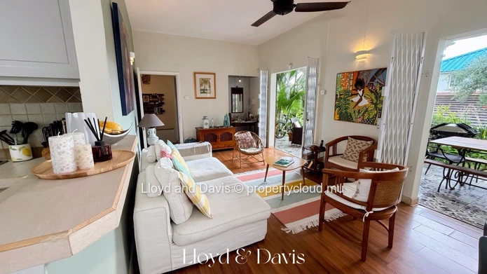 Charming Tropical Artist's Villa Available for Rent