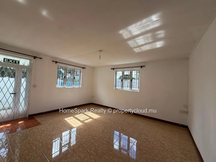 2-Bedroom Apartment for Rent – Rose Hill