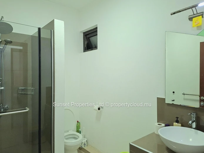 Apartment | 3 Bedrooms | 900m from the Beach