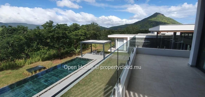 Villa de luxe 5 chambres avec piscine à vendre à Tamarin
