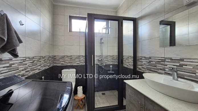 FOR SALE – Elegant Apartment in Mont Choisy