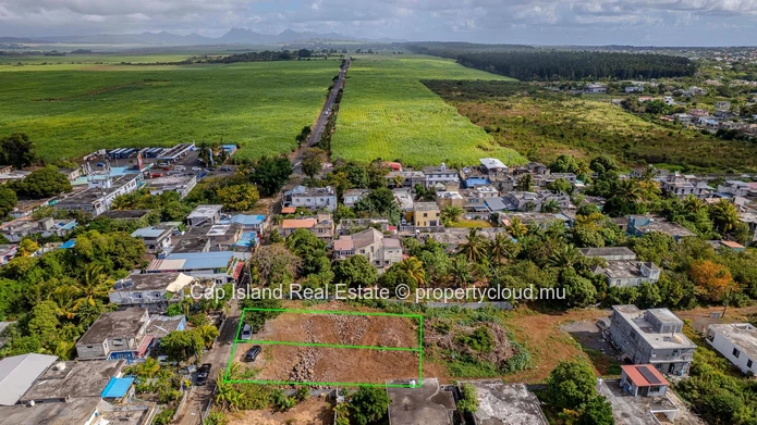 Petit Raffray Land