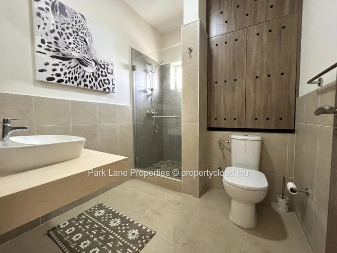 Discover the epitome of urban elegance in Sodnac for rent