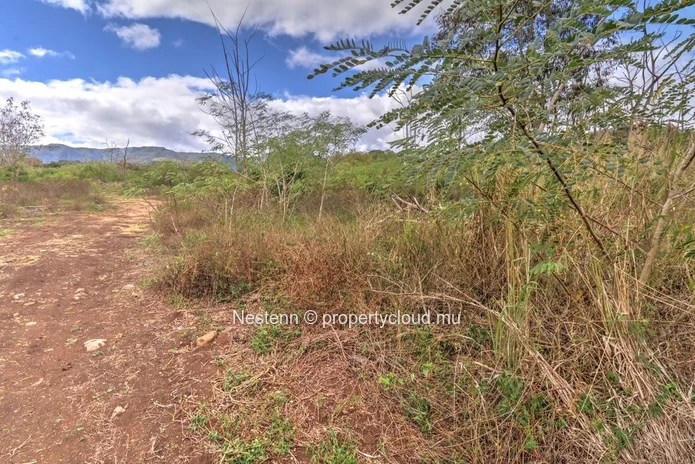 Large residential plot of 1500m2, excluded from any co-ownership