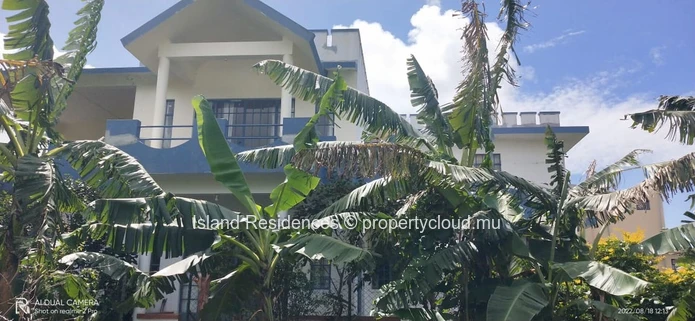 Cottage - Spacieuse Maison familiale  meublée avec un beau jardin tropical et proche de l'Ecole du Nord