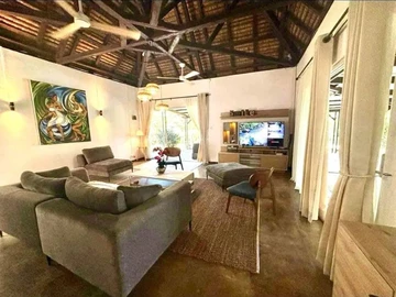 4 Bedroom Villa